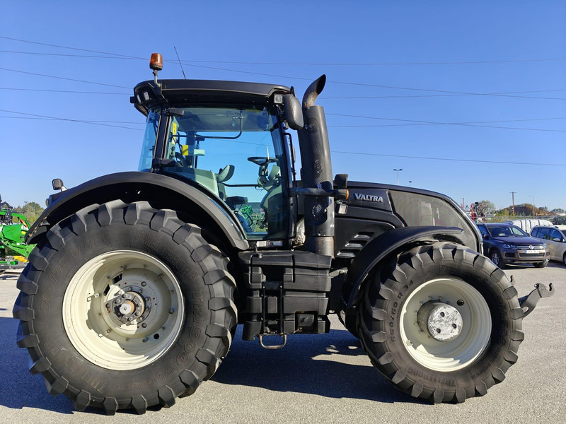 Valtra S353 - Traktor: 2 kép. Valtra S353 - Traktor: 2 kép.