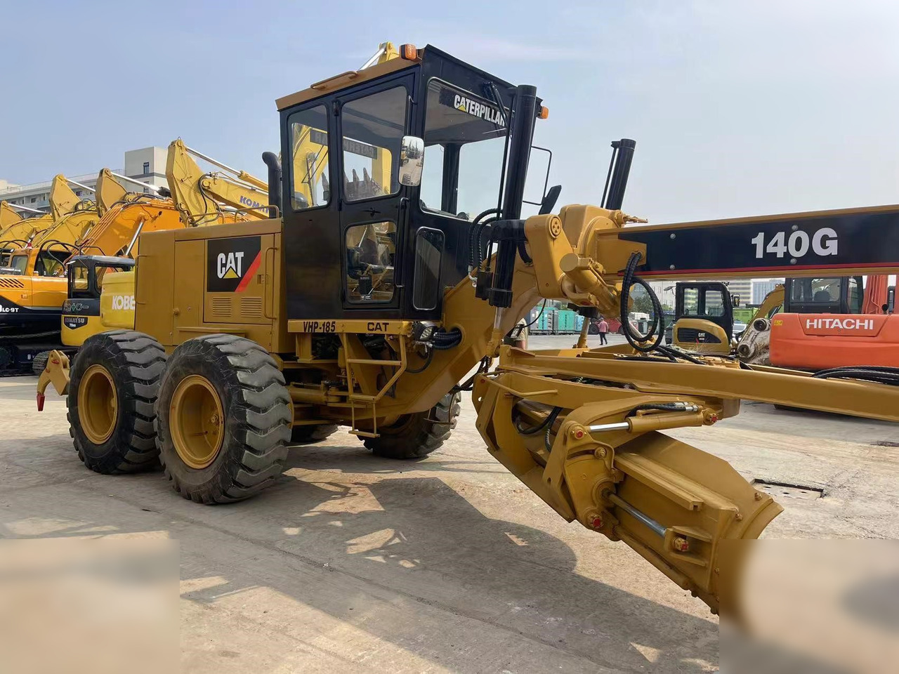 CATERPILLAR 140G - Gréder: 3 kép. CATERPILLAR 140G - Gréder: 3 kép.