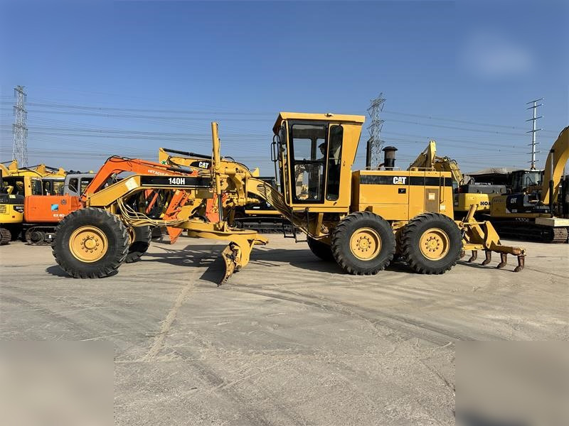 CATERPILLAR 140H - Gréder: 1 kép. CATERPILLAR 140H - Gréder: 1 kép.
