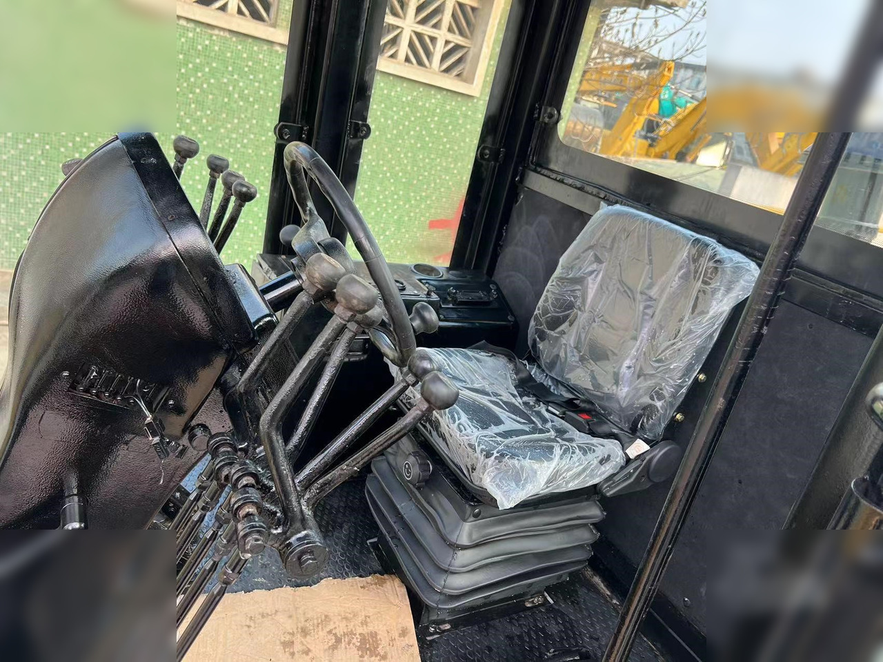 CATERPILLAR 140H - Gréder: 5 kép. CATERPILLAR 140H - Gréder: 5 kép.