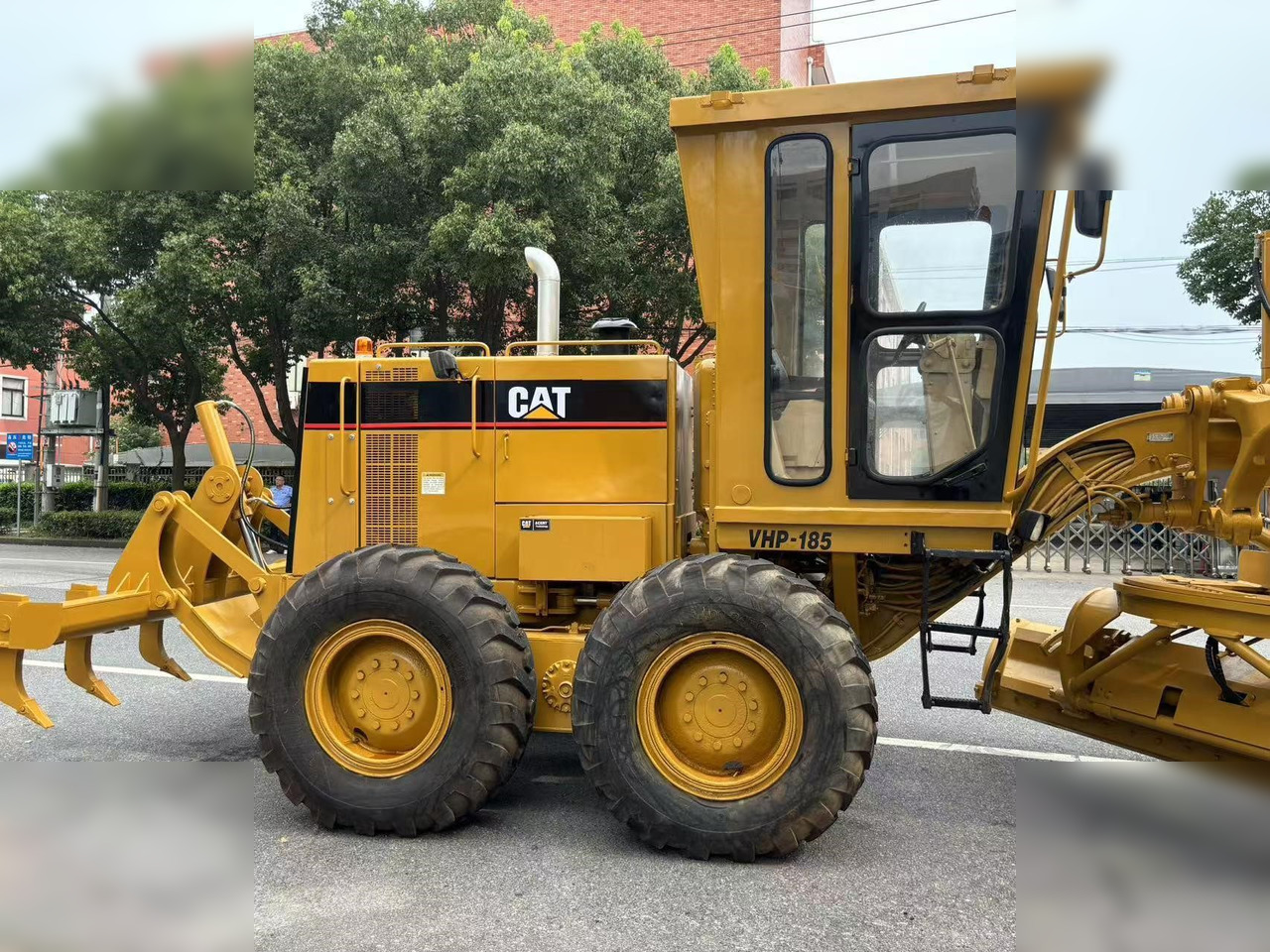 CATERPILLAR 140H - Gréder: 5 kép. CATERPILLAR 140H - Gréder: 5 kép.