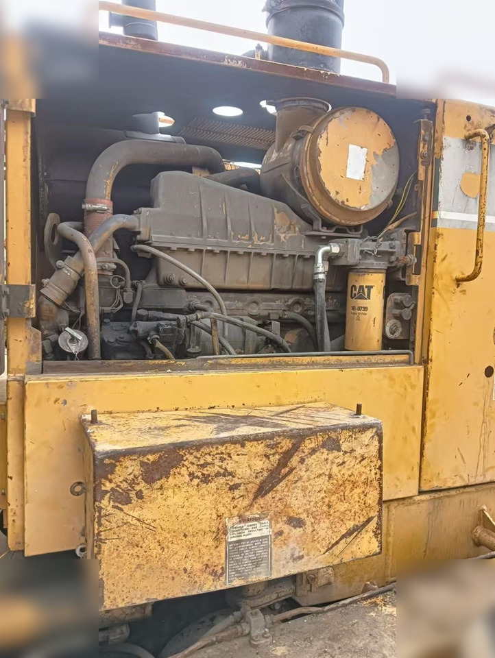 CATERPILLAR 14H - Gréder: 5 kép. CATERPILLAR 14H - Gréder: 5 kép.