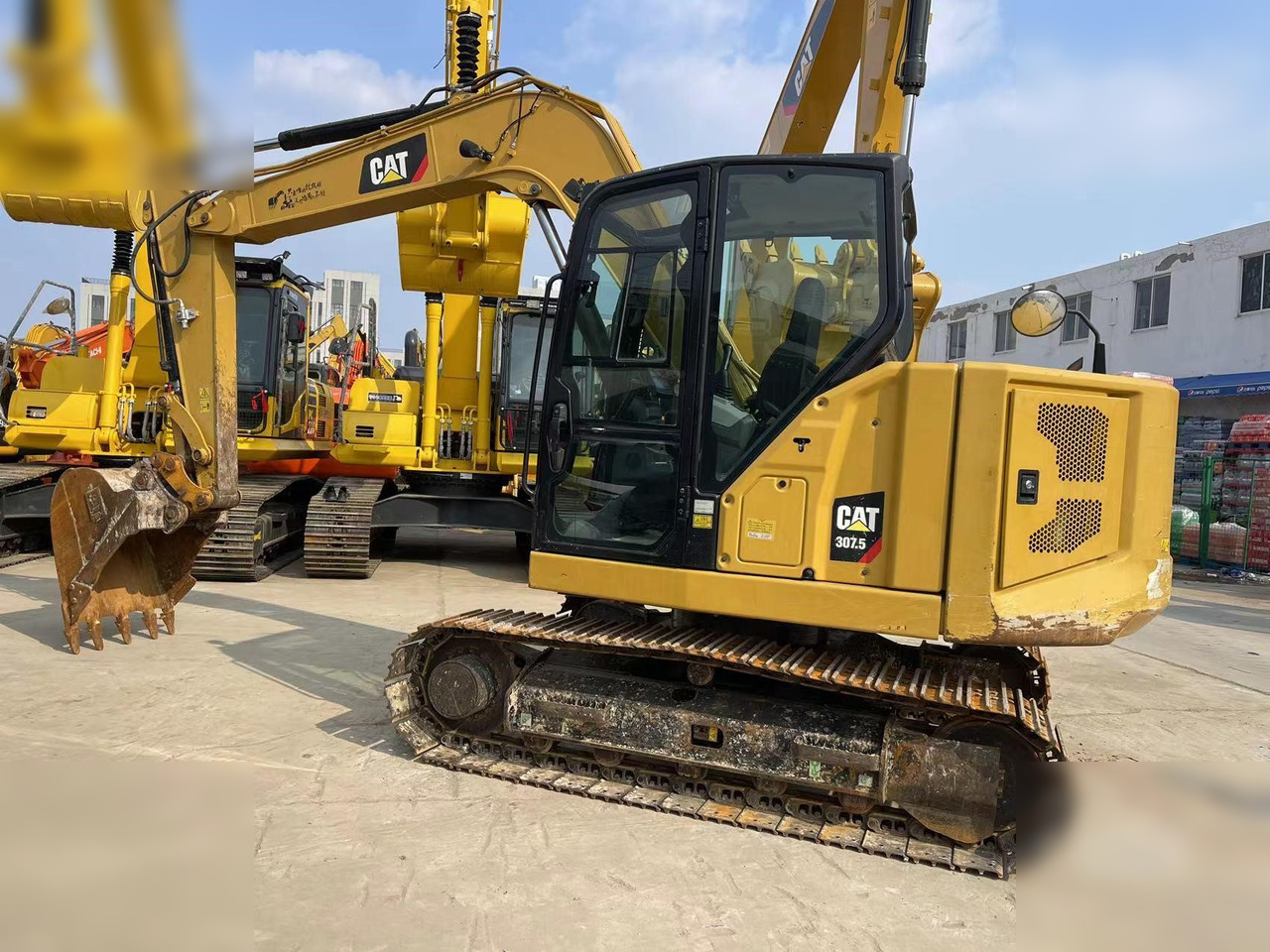 CATERPILLAR 307.5 - Lánctalpas kotró: 2 kép. CATERPILLAR 307.5 - Lánctalpas kotró: 2 kép.