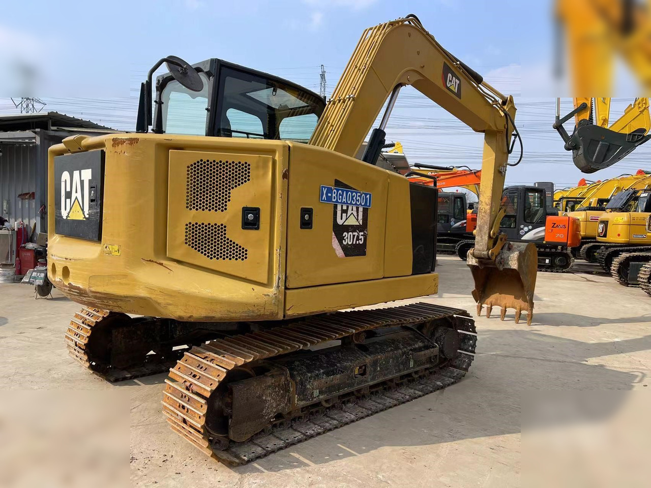 CATERPILLAR 307.5 - Lánctalpas kotró: 5 kép. CATERPILLAR 307.5 - Lánctalpas kotró: 5 kép.