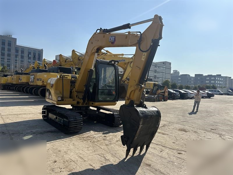 CATERPILLAR 307D - Lánctalpas kotró: 5 kép. CATERPILLAR 307D - Lánctalpas kotró: 5 kép.