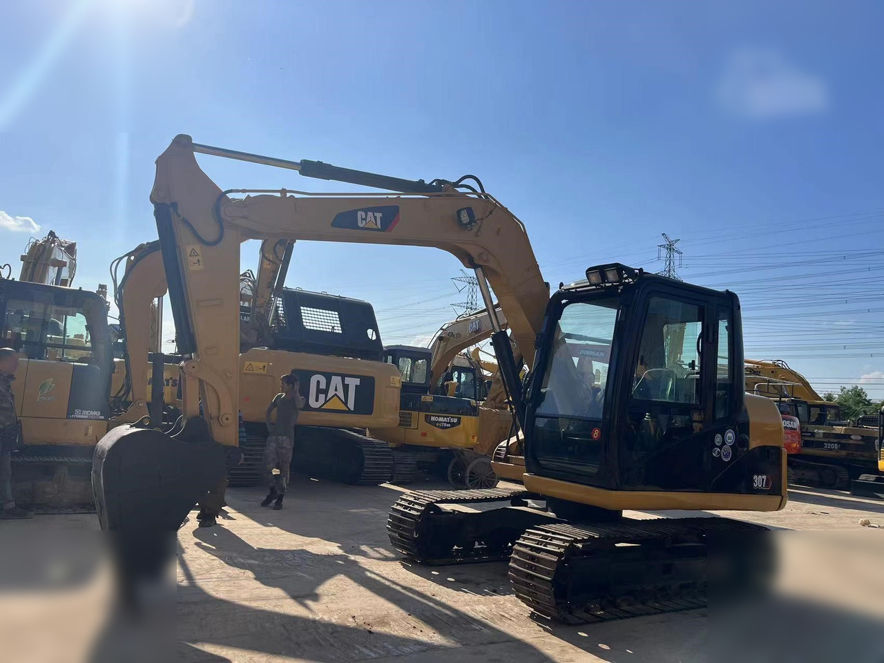 CATERPILLAR 307D - Lánctalpas kotró: 4 kép. CATERPILLAR 307D - Lánctalpas kotró: 4 kép.