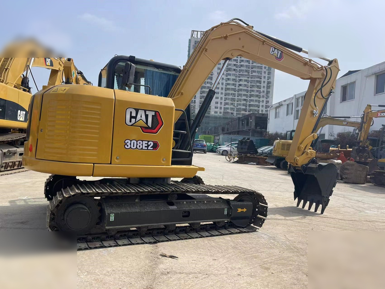 CATERPILLAR 308E2 - Lánctalpas kotró: 2 kép. CATERPILLAR 308E2 - Lánctalpas kotró: 2 kép.