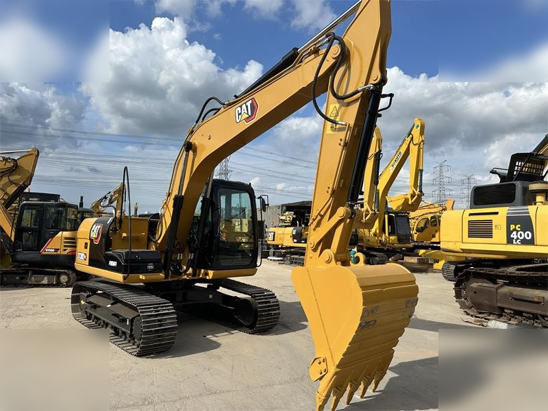 CATERPILLAR 313D2 - Lánctalpas kotró: 4 kép. CATERPILLAR 313D2 - Lánctalpas kotró: 4 kép.