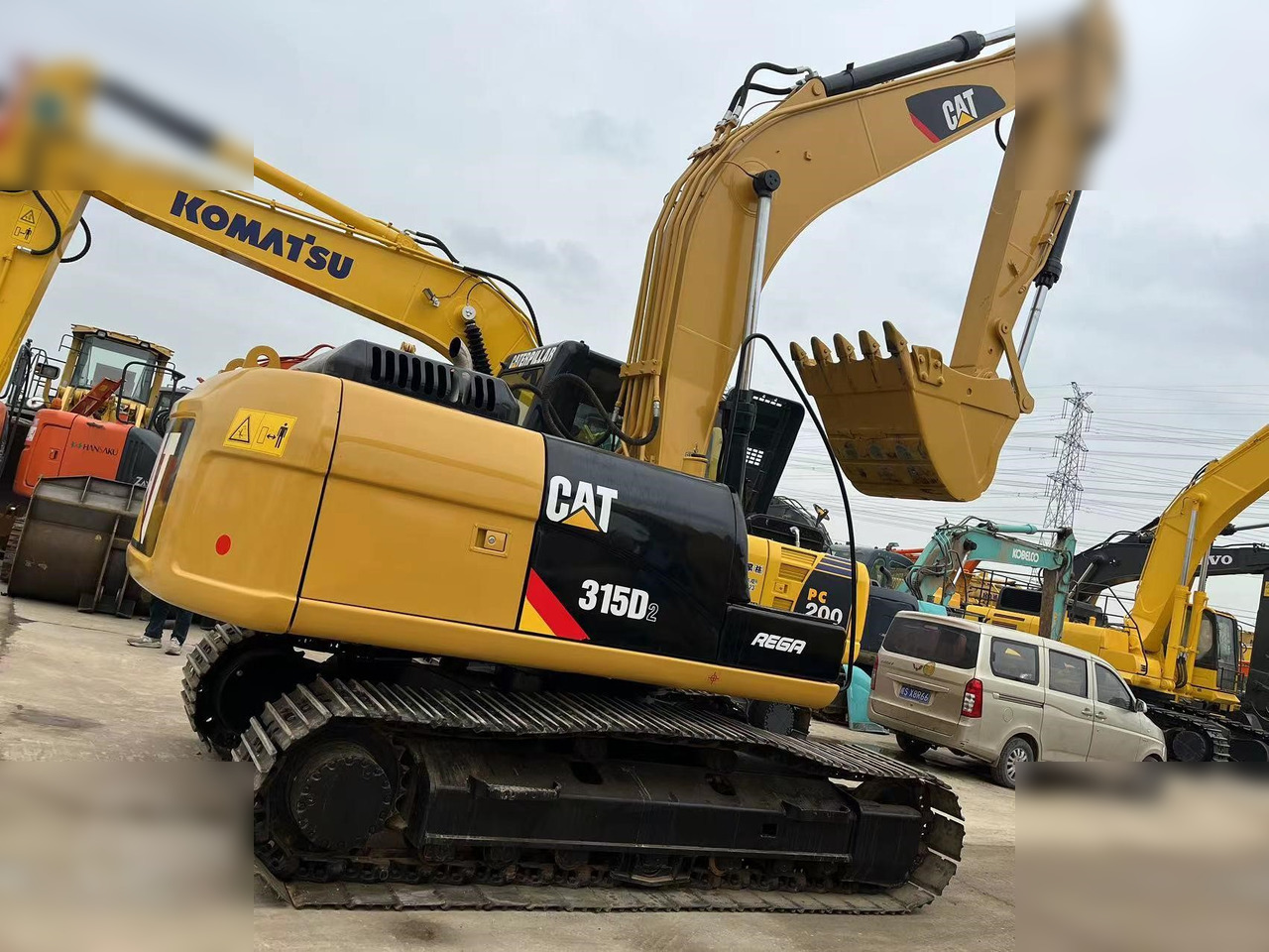 CATERPILLAR 315D - Lánctalpas kotró: 1 kép. CATERPILLAR 315D - Lánctalpas kotró: 1 kép.