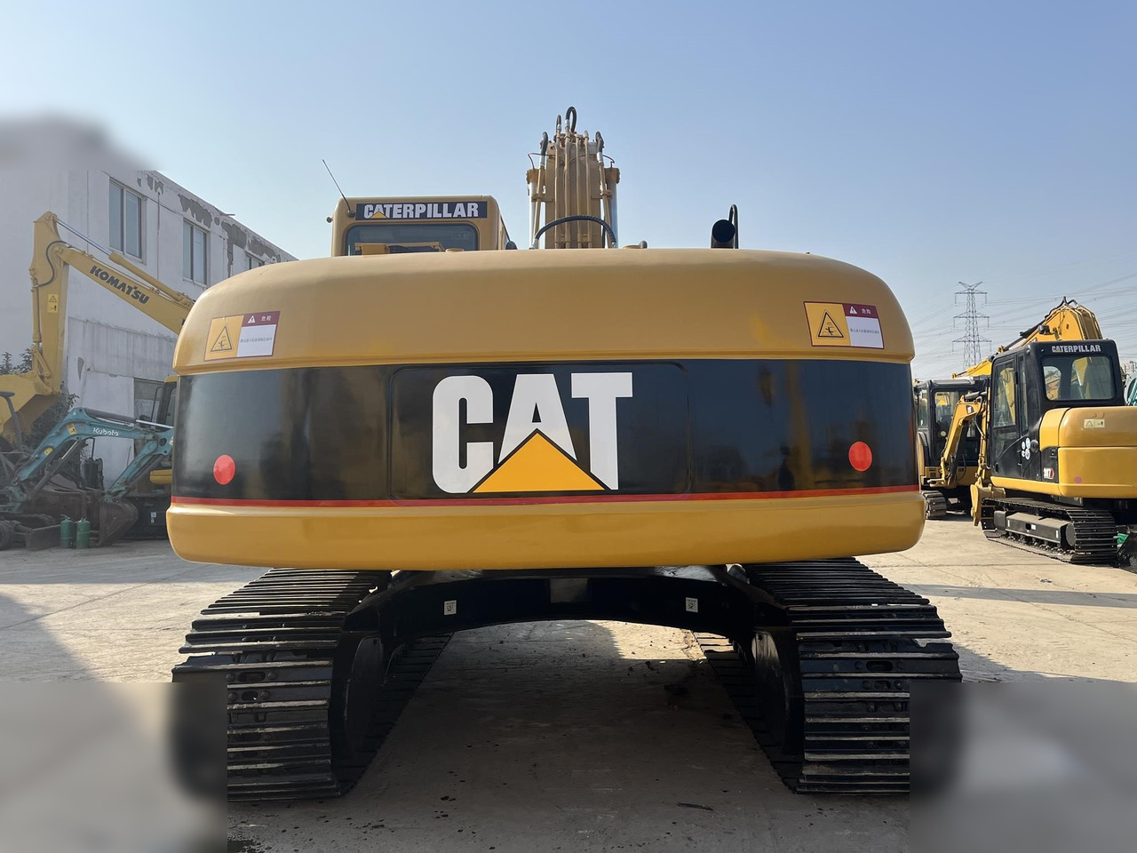 CATERPILLAR 320CL - Lánctalpas kotró: 5 kép. CATERPILLAR 320CL - Lánctalpas kotró: 5 kép.