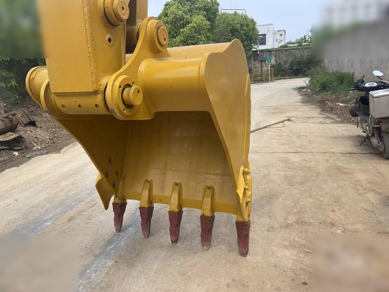 Lánctalpas kotró CATERPILLAR 320DL: 8 kép.