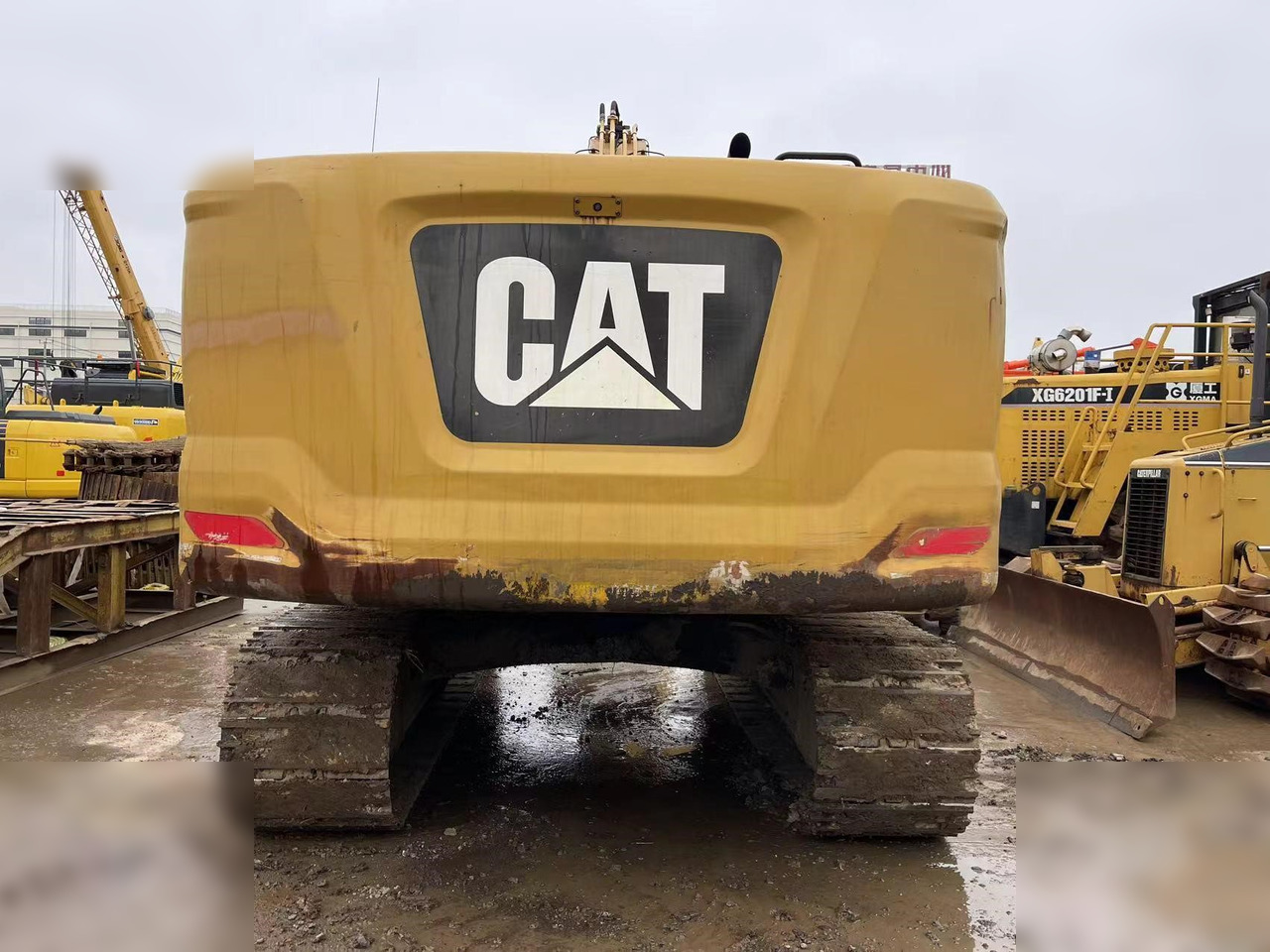 CATERPILLAR 320GC - Lánctalpas kotró: 4 kép. CATERPILLAR 320GC - Lánctalpas kotró: 4 kép.