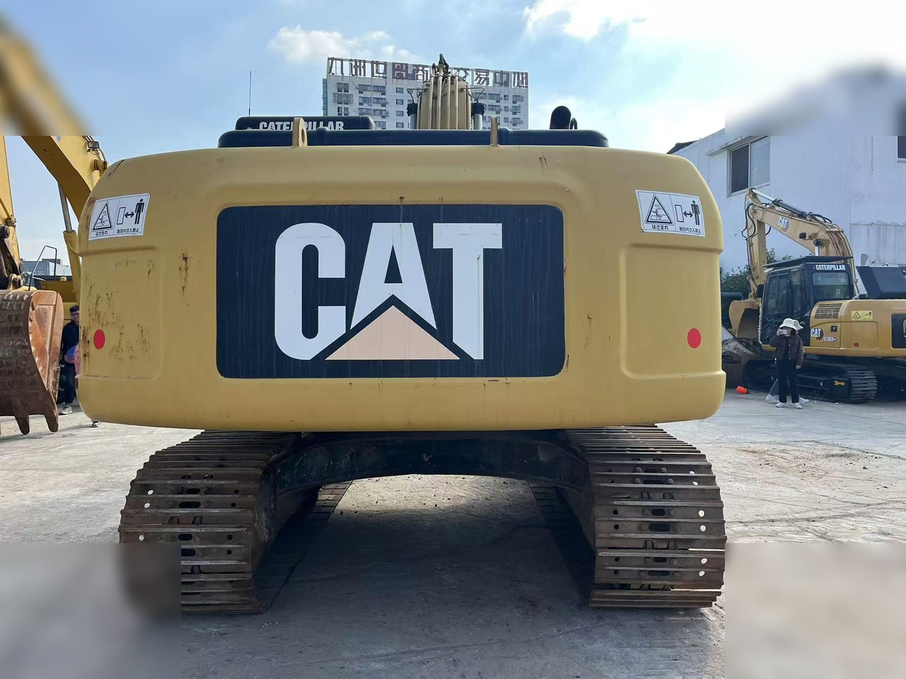 CATERPILLAR 323D - Lánctalpas kotró: 5 kép. CATERPILLAR 323D - Lánctalpas kotró: 5 kép.