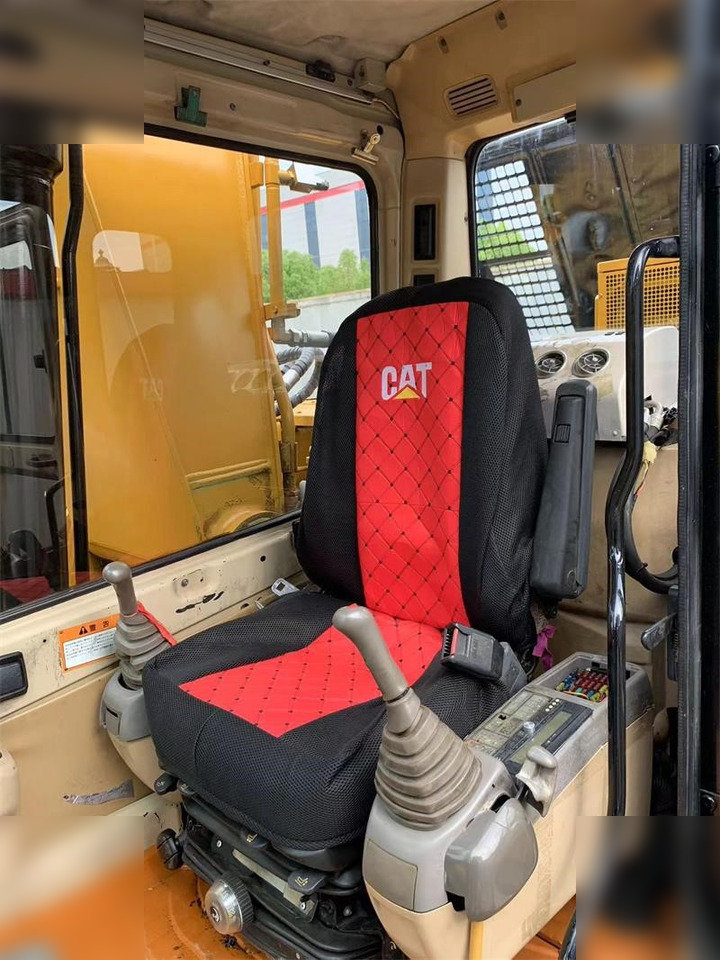 CATERPILLAR 325BL - Lánctalpas kotró: 2 kép. CATERPILLAR 325BL - Lánctalpas kotró: 2 kép.