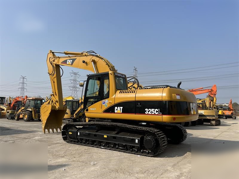 CATERPILLAR 325CL - Lánctalpas kotró: 1 kép. CATERPILLAR 325CL - Lánctalpas kotró: 1 kép.
