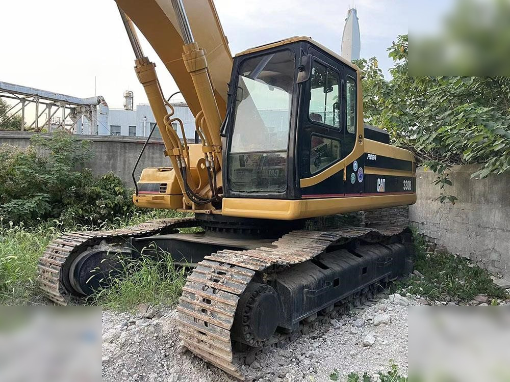 CATERPILLAR 330BL - Lánctalpas kotró: 1 kép. CATERPILLAR 330BL - Lánctalpas kotró: 1 kép.