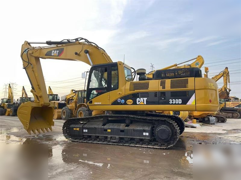 CATERPILLAR 330D - Lánctalpas kotró: 1 kép. CATERPILLAR 330D - Lánctalpas kotró: 1 kép.