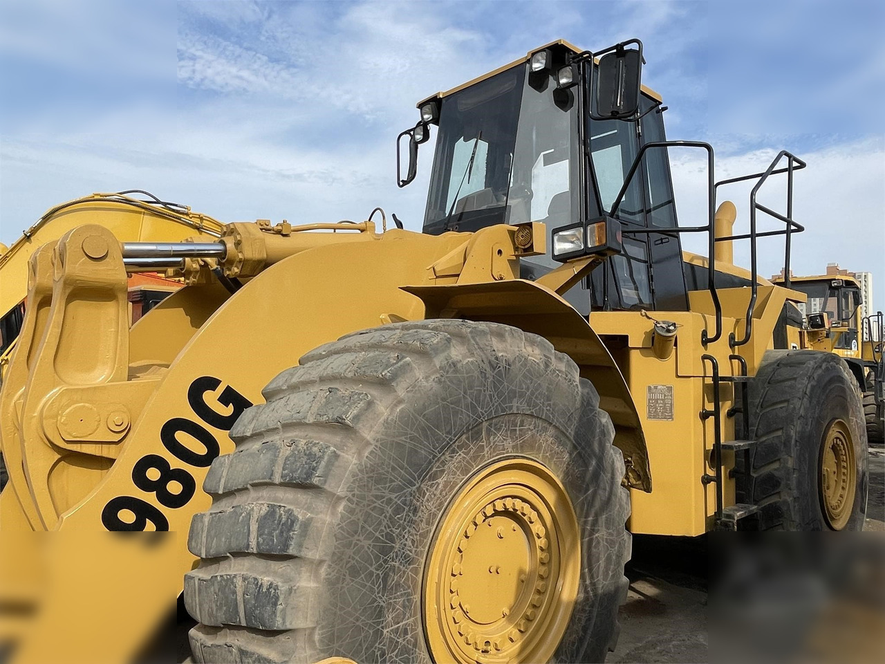 CATERPILLAR 980G - Gumikerekes homlokrakodó: 1 kép. CATERPILLAR 980G - Gumikerekes homlokrakodó: 1 kép.