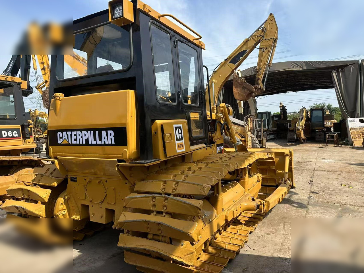CATERPILLAR D6D - Buldózer: 4 kép. CATERPILLAR D6D - Buldózer: 4 kép.