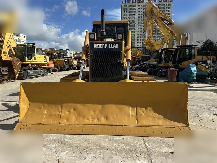 CATERPILLAR D7G II - Buldózer: 4 kép. CATERPILLAR D7G II - Buldózer: 4 kép.