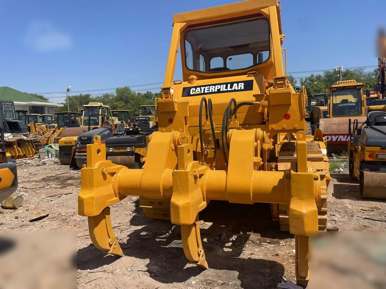 CATERPILLAR D7G - Buldózer: 1 kép. CATERPILLAR D7G - Buldózer: 1 kép.