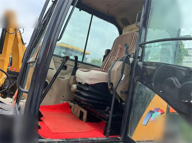 DOOSAN DH60-7 - Lánctalpas kotró: 5 kép. DOOSAN DH60-7 - Lánctalpas kotró: 5 kép.