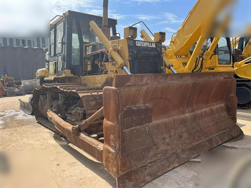 DOOSAN DX225 LCA - Lánctalpas kotró: 1 kép. DOOSAN DX225 LCA - Lánctalpas kotró: 1 kép.