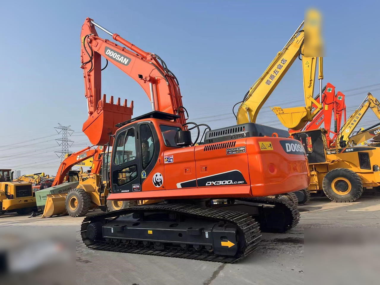 DOOSAN DX300 LC-9C - Lánctalpas kotró: 5 kép. DOOSAN DX300 LC-9C - Lánctalpas kotró: 5 kép.