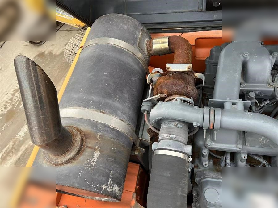 DOOSAN DX500 LCA - Lánctalpas kotró: 4 kép. DOOSAN DX500 LCA - Lánctalpas kotró: 4 kép.