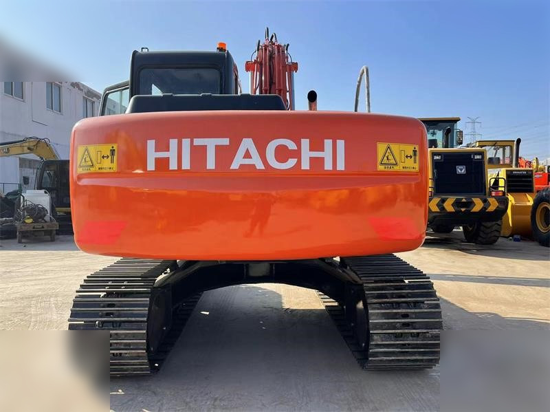 HITACHI ZX120 - Lánctalpas kotró: 4 kép. HITACHI ZX120 - Lánctalpas kotró: 4 kép.