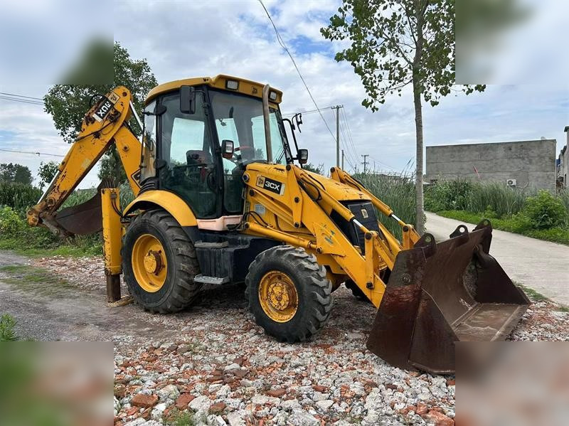 JCB 3CX - Kotrórakodó: 1 kép. JCB 3CX - Kotrórakodó: 1 kép.