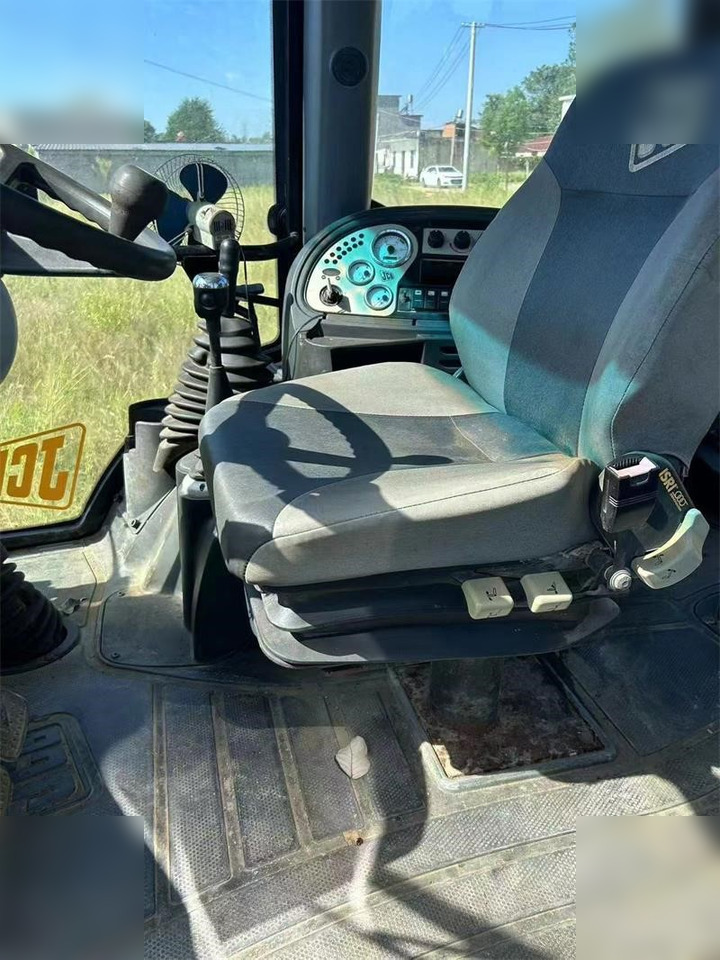 Kotrórakodó JCB 3CX: 9 kép.