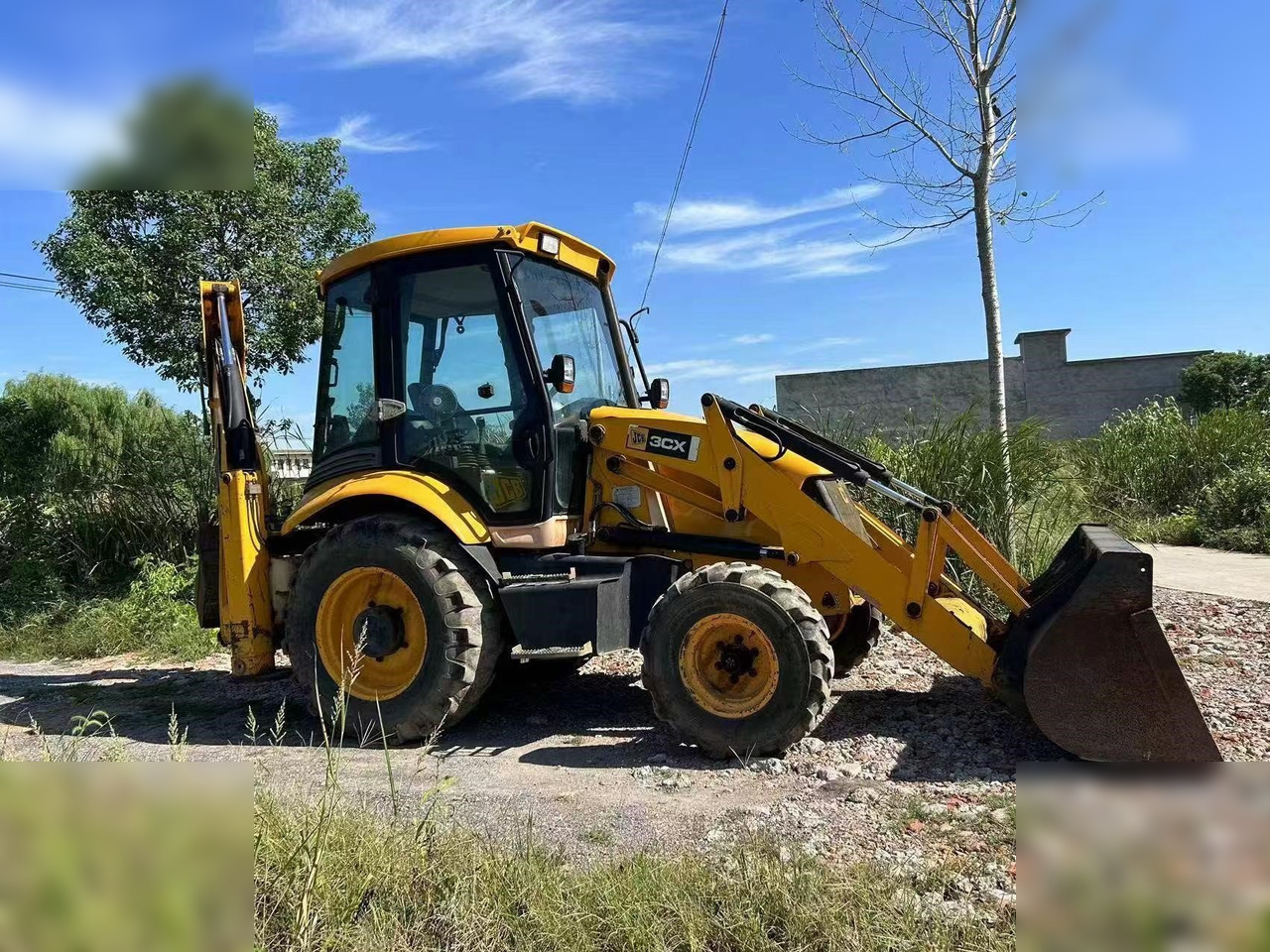 JCB 3CX - Kotrórakodó: 3 kép. JCB 3CX - Kotrórakodó: 3 kép.