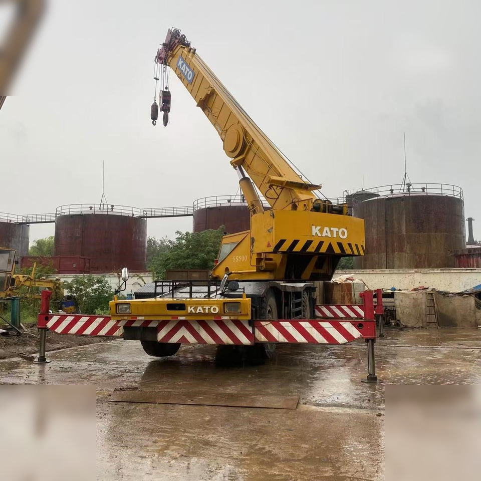 KATO SS500 - Terepjáró mobil daru: 1 kép. KATO SS500 - Terepjáró mobil daru: 1 kép.