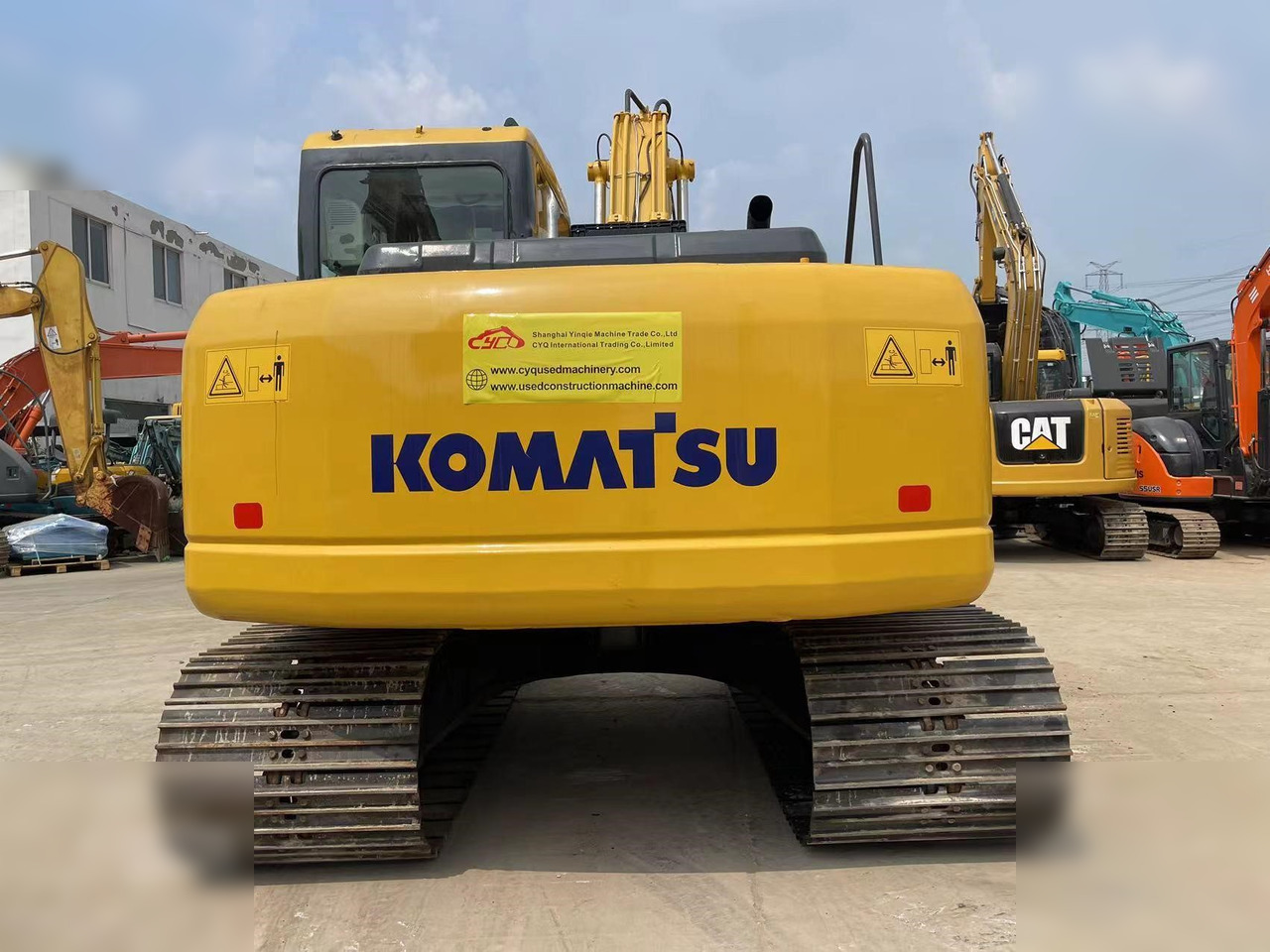 KOMATSU PC130-7 - Lánctalpas kotró: 5 kép. KOMATSU PC130-7 - Lánctalpas kotró: 5 kép.