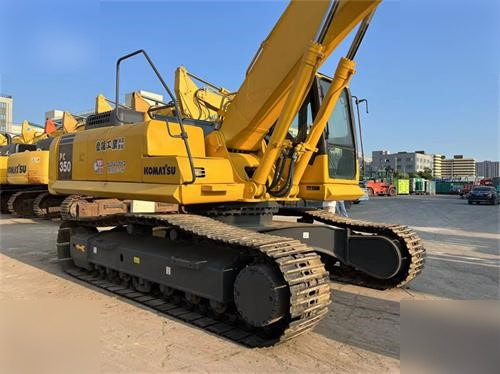KOMATSU PC350-7 - Lánctalpas kotró: 5 kép. KOMATSU PC350-7 - Lánctalpas kotró: 5 kép.