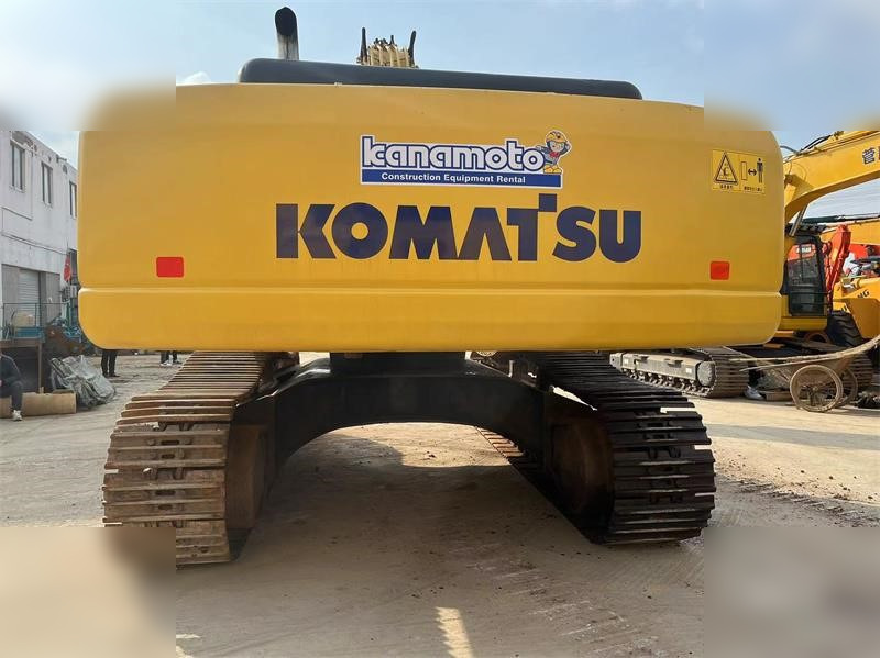 KOMATSU PC400-7 - Lánctalpas kotró: 4 kép. KOMATSU PC400-7 - Lánctalpas kotró: 4 kép.