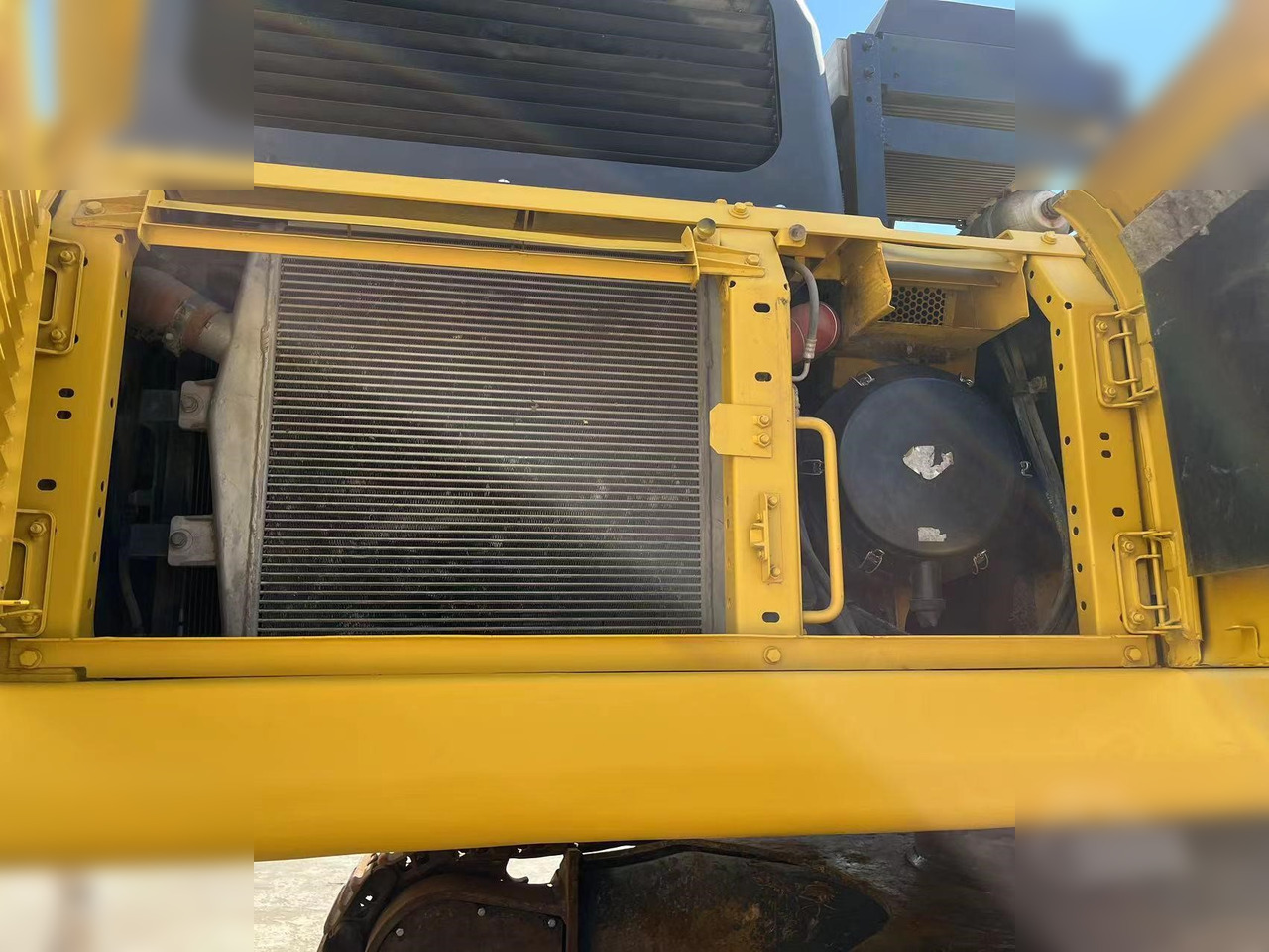 KOMATSU PC400-8R lízing KOMATSU PC400-8R: 6 kép.