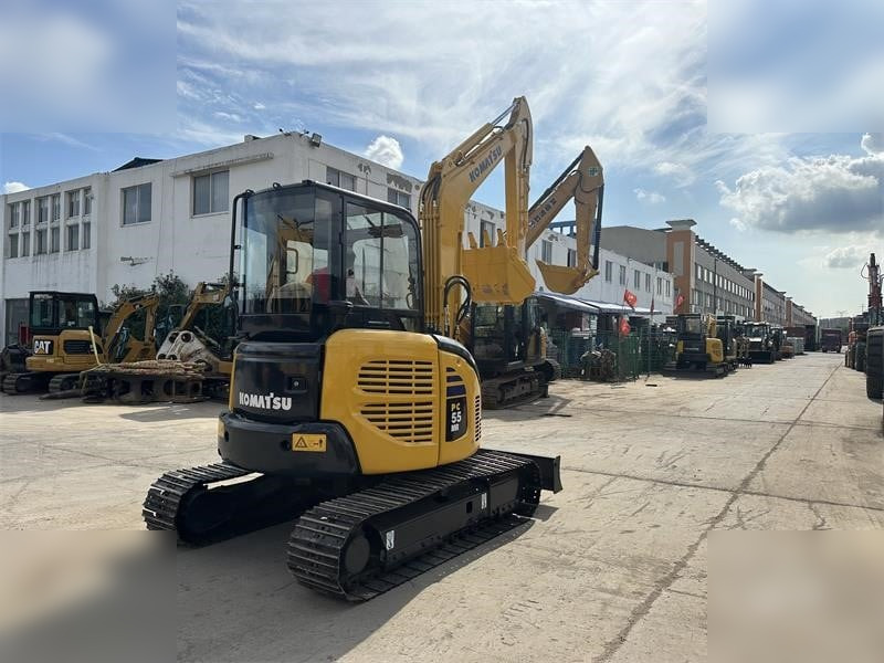 KOMATSU PC55MR-2 - Minikotró: 4 kép. KOMATSU PC55MR-2 - Minikotró: 4 kép.