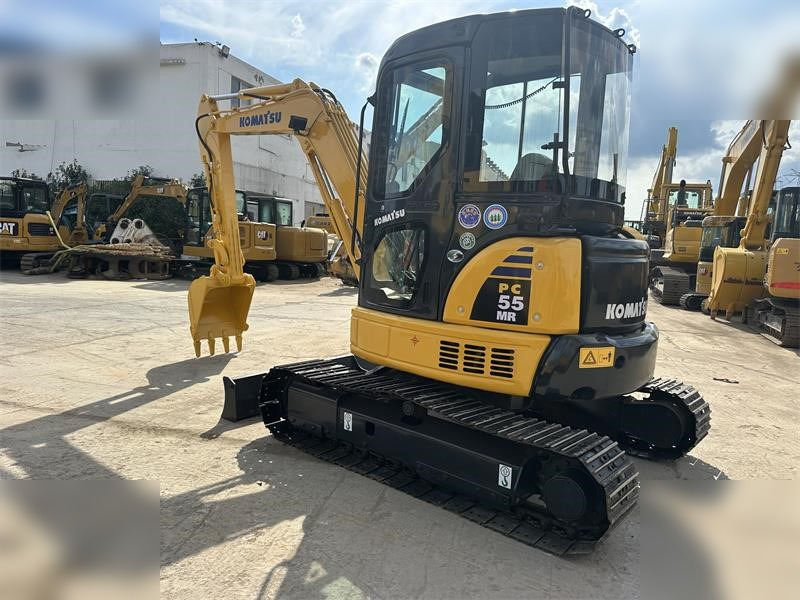 KOMATSU PC55MR-2 - Minikotró: 3 kép. KOMATSU PC55MR-2 - Minikotró: 3 kép.