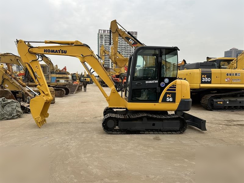 KOMATSU PC56-7 - Minikotró: 1 kép. KOMATSU PC56-7 - Minikotró: 1 kép.