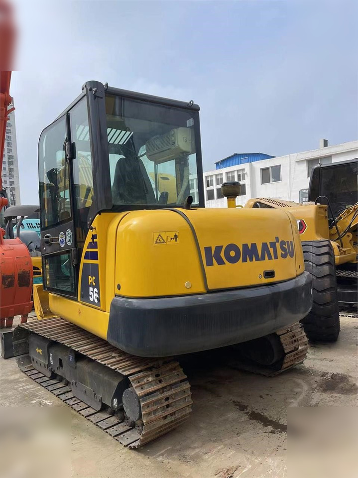 KOMATSU PC56-7 - Minikotró: 3 kép. KOMATSU PC56-7 - Minikotró: 3 kép.