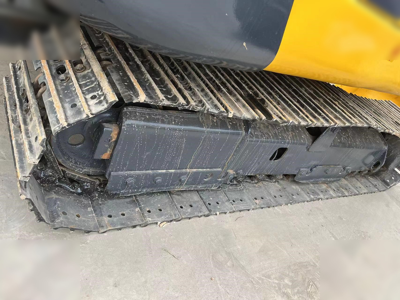 KOMATSU PC56-7 - Minikotró: 4 kép. KOMATSU PC56-7 - Minikotró: 4 kép.