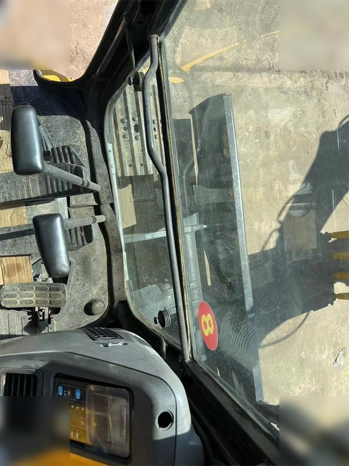 Lánctalpas kotró KOMATSU PC78US-6: 6 kép.