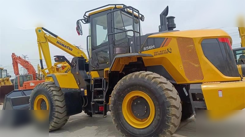 LIUGONG 856H - Gumikerekes homlokrakodó: 2 kép. LIUGONG 856H - Gumikerekes homlokrakodó: 2 kép.