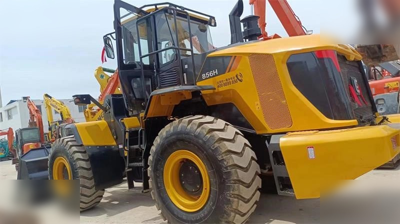 LIUGONG 856H - Gumikerekes homlokrakodó: 4 kép. LIUGONG 856H - Gumikerekes homlokrakodó: 4 kép.