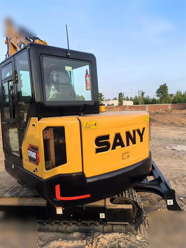 SANY SY60C - Lánctalpas kotró: 5 kép. SANY SY60C - Lánctalpas kotró: 5 kép.