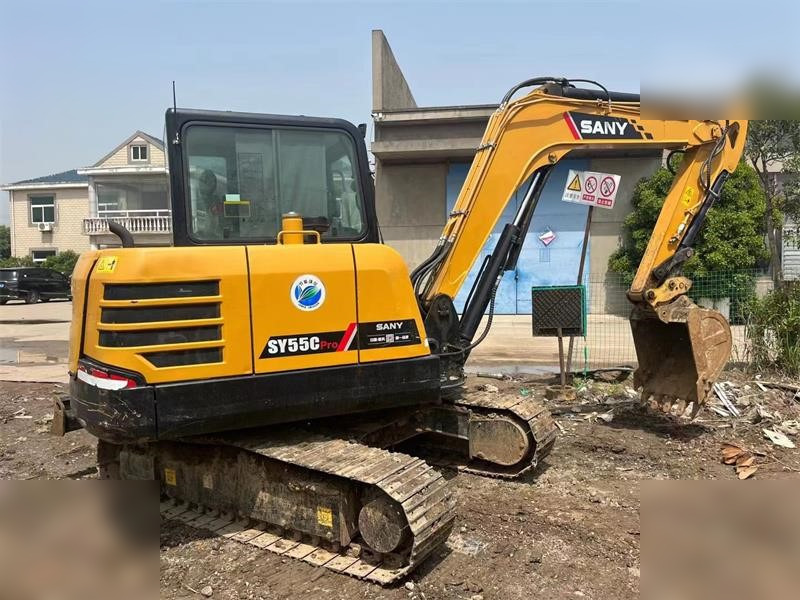 SANY SY60C - Lánctalpas kotró: 2 kép. SANY SY60C - Lánctalpas kotró: 2 kép.