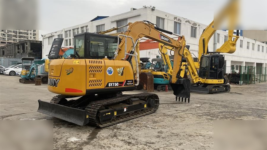 SANY SY75C - Lánctalpas kotró: 4 kép. SANY SY75C - Lánctalpas kotró: 4 kép.