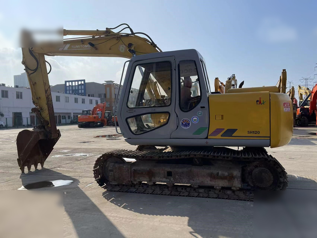 SUMITOMO SH120 - Lánctalpas kotró: 5 kép. SUMITOMO SH120 - Lánctalpas kotró: 5 kép.